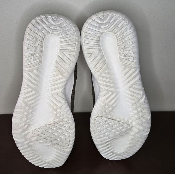 Adidas Army Green Knit Sneakers - Boys 6 or Womens 7.5 - Picture 9 of 11